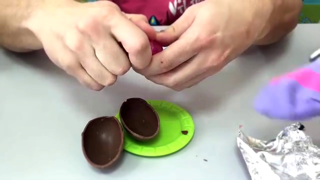 Подборка Видео для детей про Грузовик и шоколадные яйца. Дни недели. ПЯТНИЦА. Змейка Копейка