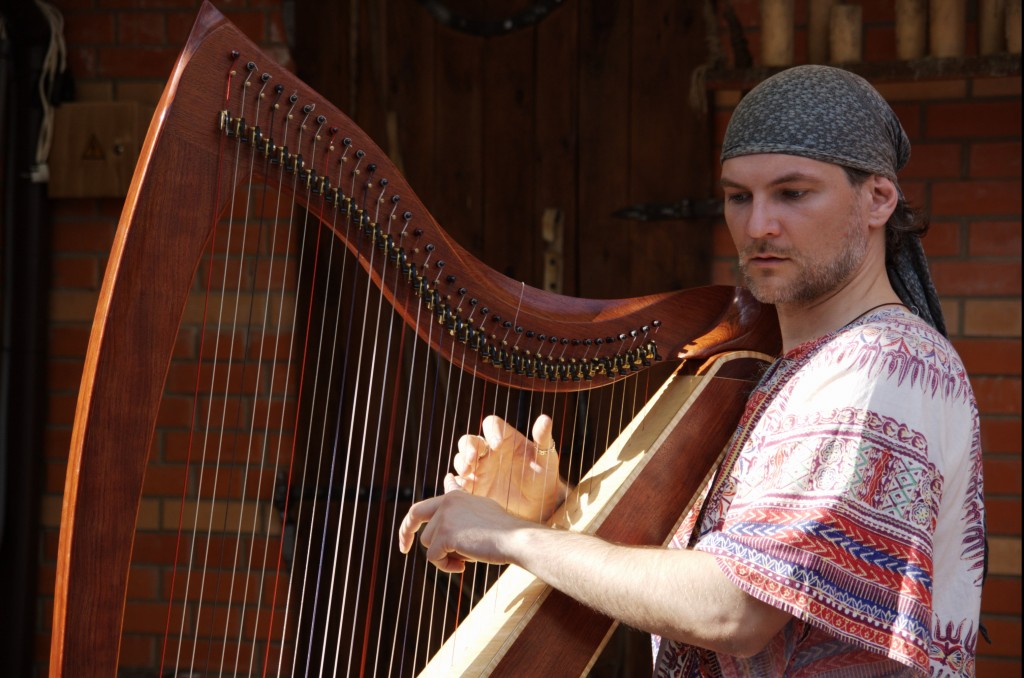 Alizbar celtic harp
