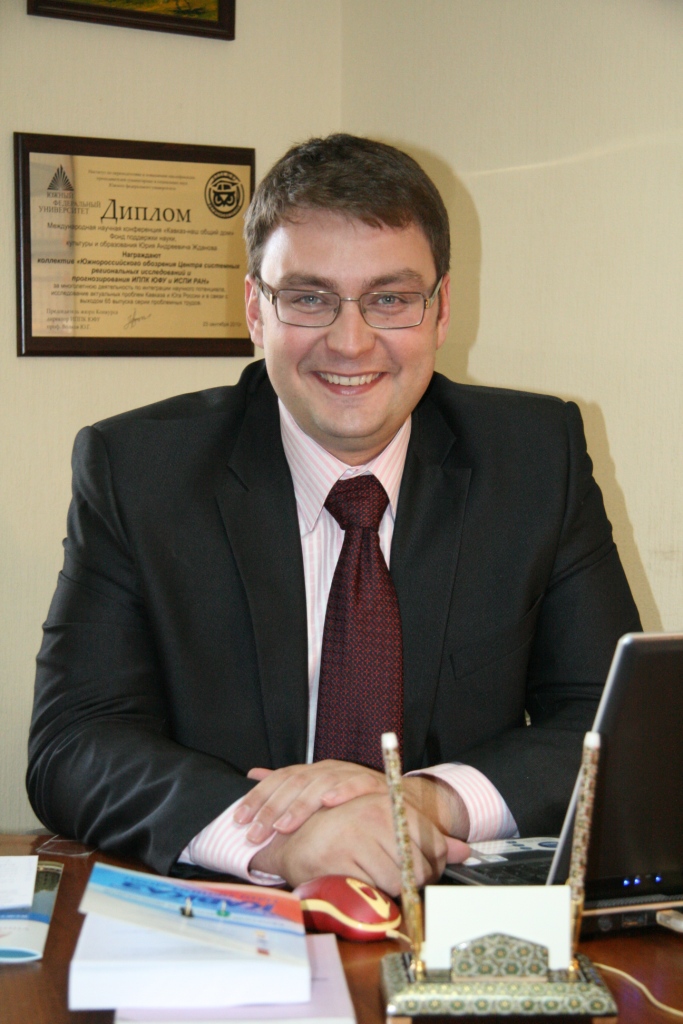 Антон Сериков