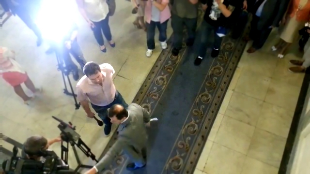 Подборка Ляшко выгнал российских журналистов из здания парламента Украины