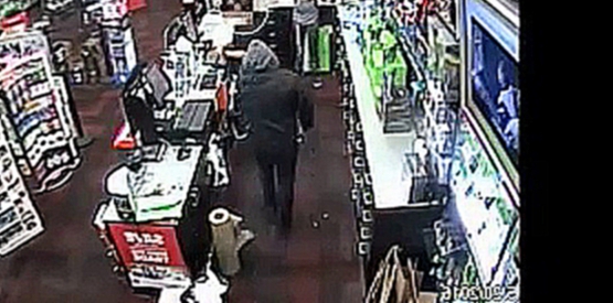 Подборка Семилетний мальчик попытался прогнать грабителей из магазина видеоигр