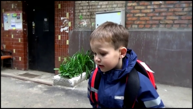 Подборка Киев День#7 на Майдане катаемся на электрокаре купим рюкзак Человек-паук встретим Миньен Фиксики