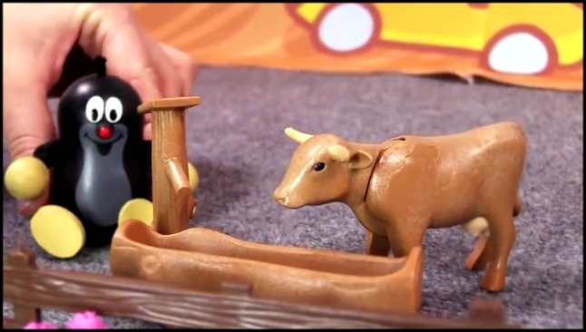 Подборка Аня и Кротик кормят зверей на ферме - Игрушки для детей - Мультики для малышей